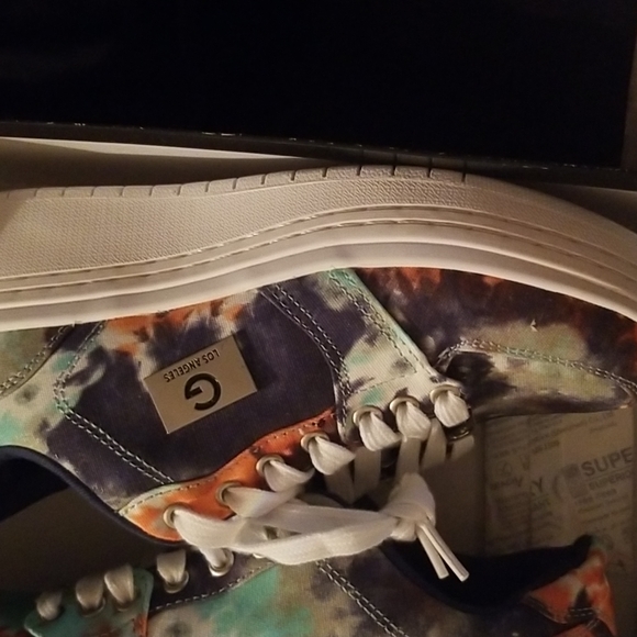 Guess Tie Dye Sneakers - Picture 15 of 16